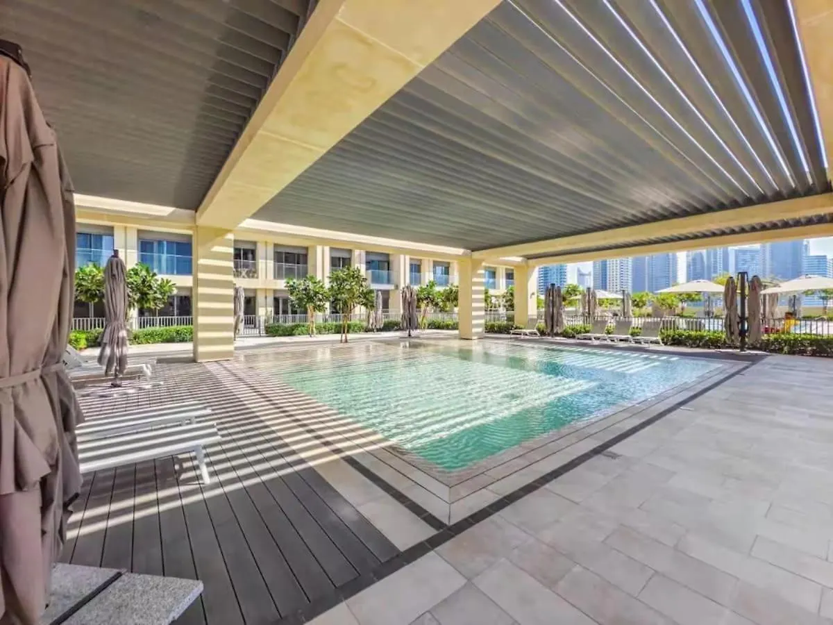 Apartment Walk To Dubai Mall- Enjoy Burj Khalifa Show