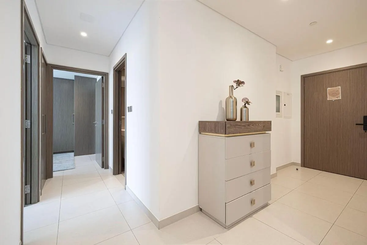 Apartment Walk To Dubai Mall- Enjoy Burj Khalifa Show